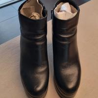 Scarponcino Stivaletto GUESS In Pelle Nero N.41