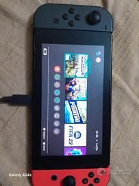 Nintendo switch con accessori 