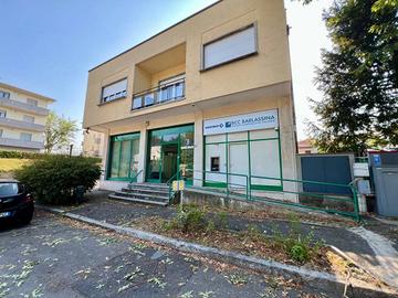 Immobile di 200 m² a Seveso