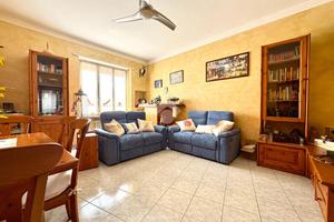 3 LOCALI A LA LOGGIA