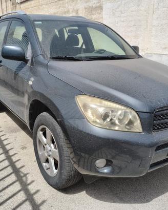 Toyota RAV 4 RAV4 2.2 D-4D 136 CV 2006