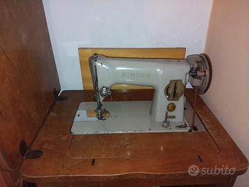 macchina da cucire Singer anni 60/70