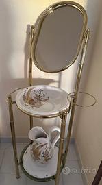Lavabo da camera antico in ottone con specchio