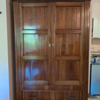 Armadio credenza antico in legno massello