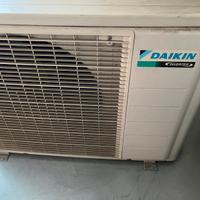 Condizionatore Daikin FTXS25J  9000 btu