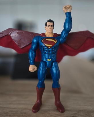 Action figures Superman, Batman, King Kong. 