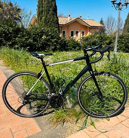 Bicicletta CUBE Attain SL