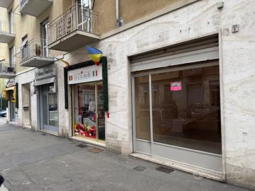 Negozio - Madonna di Campagna - Via Luini