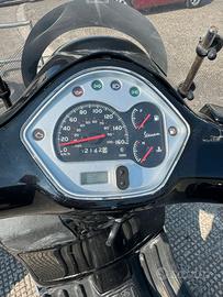 Vespa 300 super