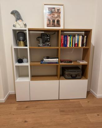 Libreria in legno fatta a mano