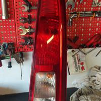 fanale posteriore Ford fusion 