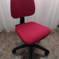Sedia rossa da ufficio