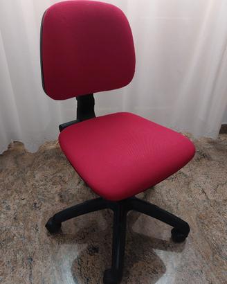 Sedia rossa da ufficio