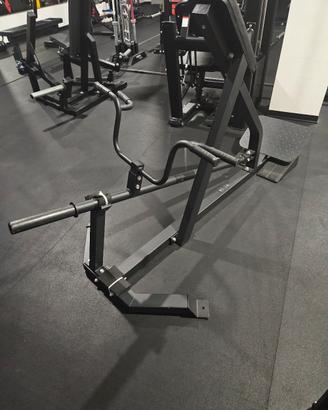 T bar row machine  