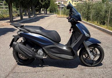 Beverly 350