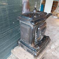 stufa a legno vintage