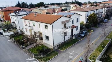 Villetta a schiera con giardino privato libera sub