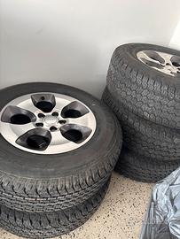 5 cerchi jeep wrangler con sensori e gomme
