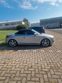 Audi TT roadster 2000 tfsi  200cv