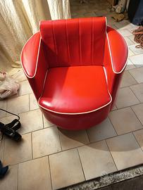 Poltrona vintage rossa girevole