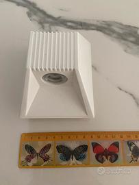 Lampada parete led cubo doppio fascio luce