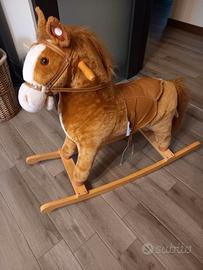 Cavallo a dondolo