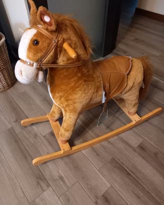 Cavallo a dondolo