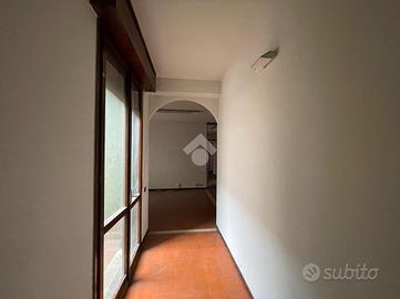 5 LOCALI A COSTA VOLPINO