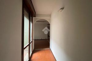 5 LOCALI A COSTA VOLPINO