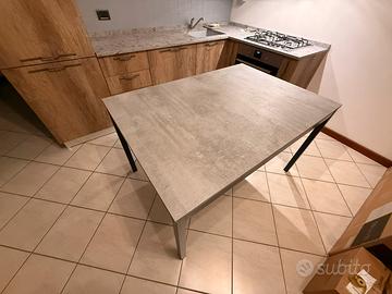 Tavolo da pranzo allungabile