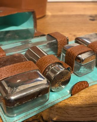 Set toilette da viaggio vintage