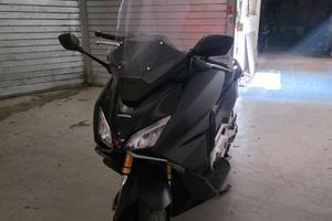 Honda Forza 750  2023 - 26.000 km perfetto