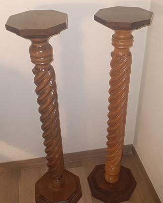 Coppia di eleganti colonne 