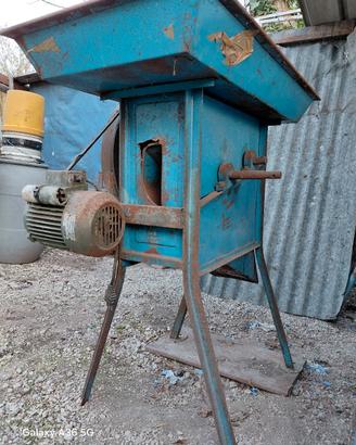 Macchina sgrana pannocchie