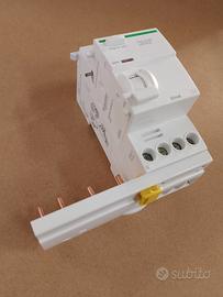 Schneider Vigi iC40 3p+N 25A 30mA AC