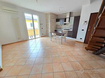 Appartamento di 120 m² con 4 locali e box auto a M