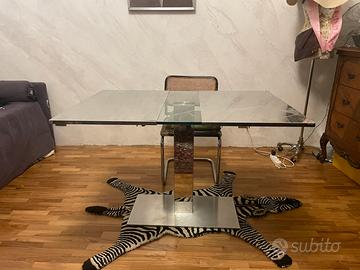 Tavolo Elvis Cattelan Itaia