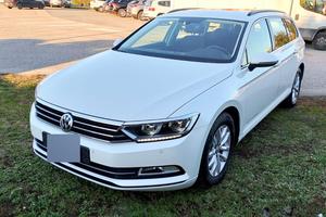 Volkswagen Passat variant 2.0 TDI 150 CV DSG-2019