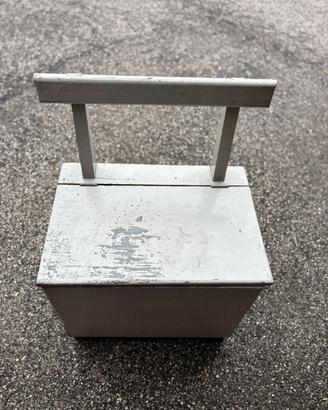 Cassetta porta attrezzi in legno –  porta legna