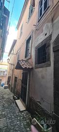 Palazzetto di 2 piani piu' terrazza panoramica