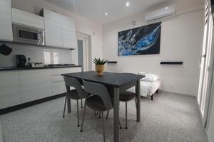 Casa via gaetano la loggia INCLUSO DI UTENZE