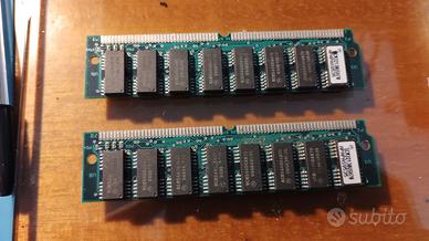 RAM PC: 2 x 4Mb Motorola SCM32130USH70 72-pin SIMM