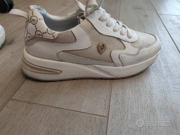 Sneakers Queen Helena bianche e beige
