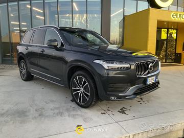 VOLVO XC90 B5 (d) AWD Geartronic 7 posti Momentu