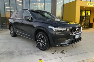 VOLVO XC90 B5 (d) AWD Geartronic 7 posti Momentu