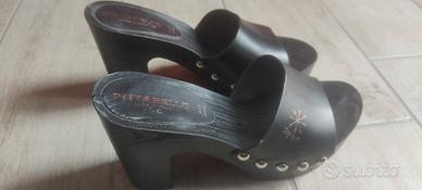 scarpe donna sandalo tacco pelle nera borchiato