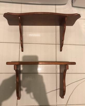 Due mensole in legno