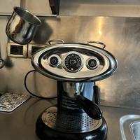 Macchina illy iperespresso capsule