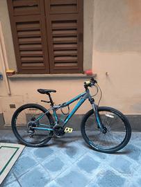 Mountain bike  27.5" – telaio M/16" + lucchetto