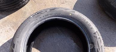 Gomme Continental  215/55/17